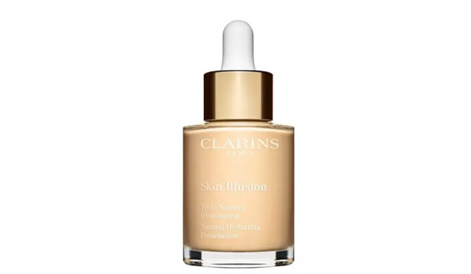 قیمت بهترین مارک کرم پودر برای پوست خشک - کرم پودر کلارینس Skin illusion در وبزینر